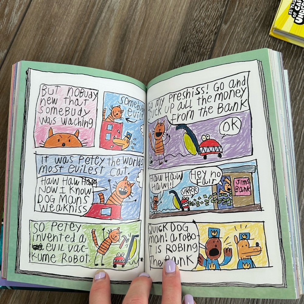 CAPTAIN UNDERPANTS 4 Books - Picture 3 of 10